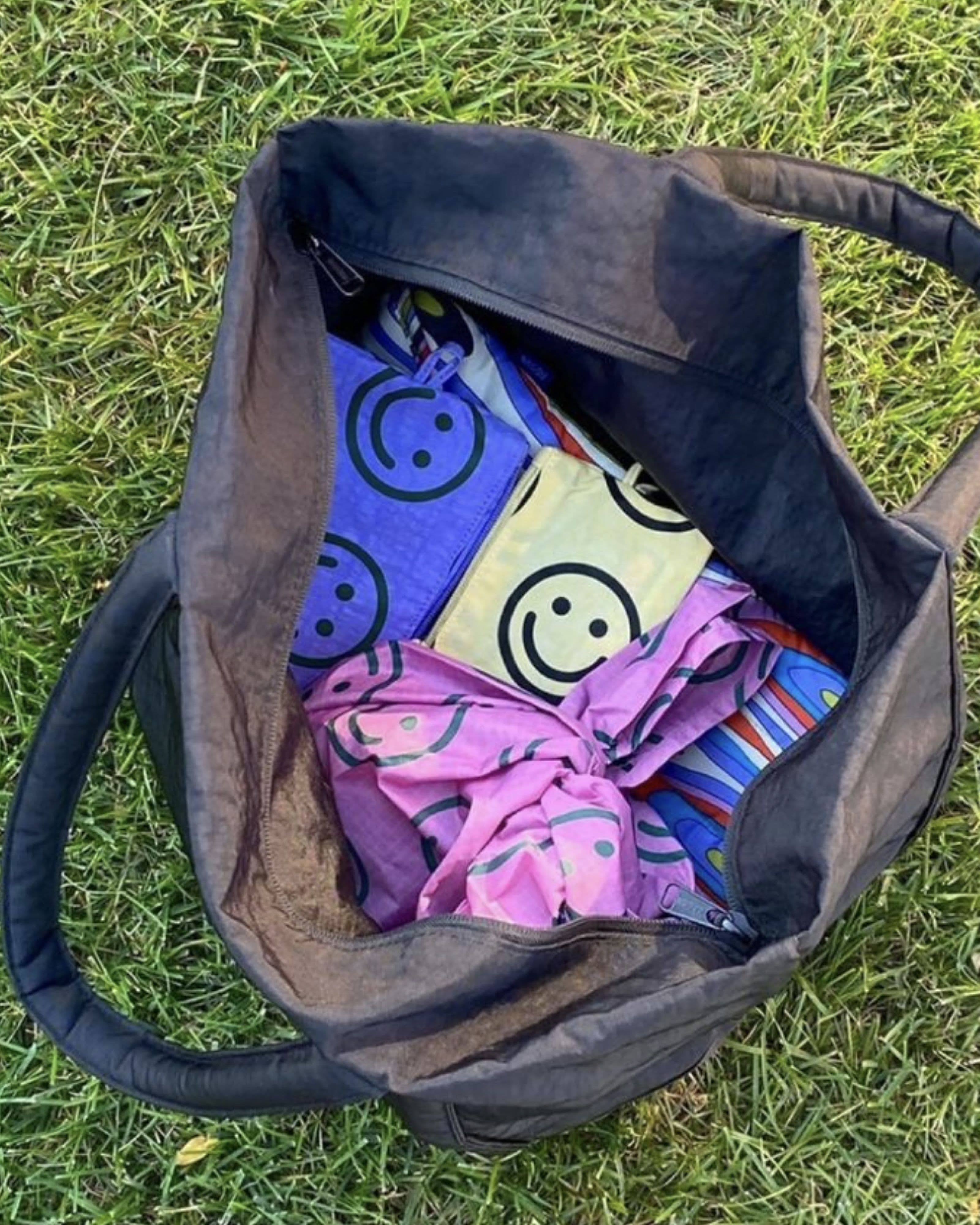 Go Pouch Set in Happy