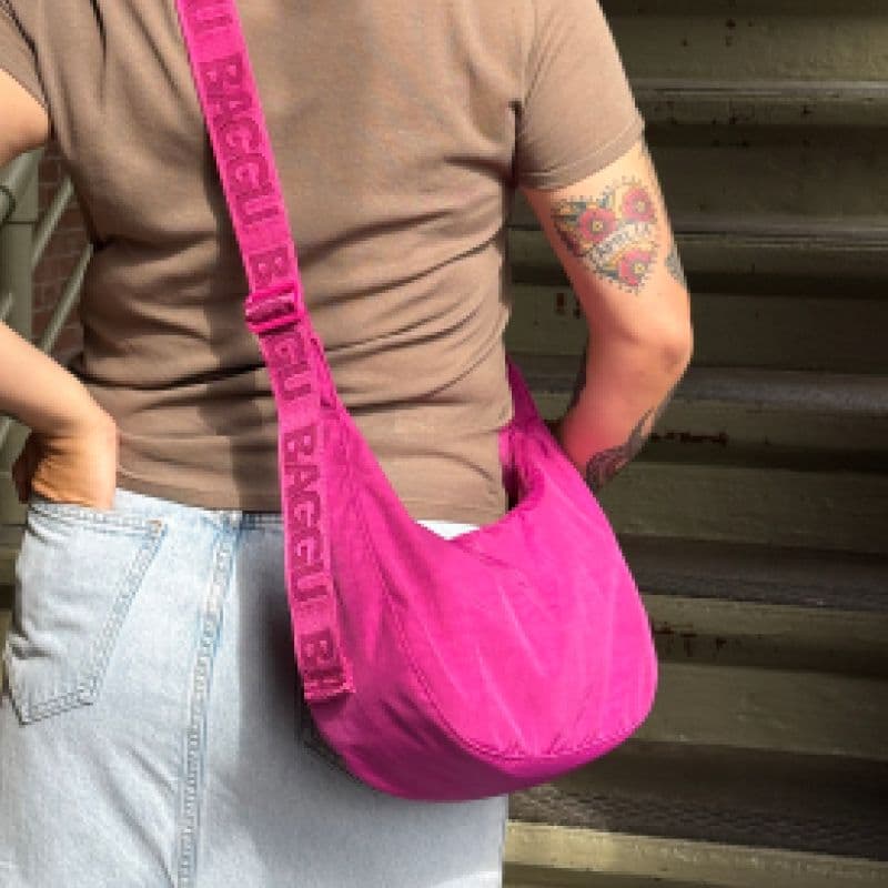 @novasarkisx in Deep Fuchsia